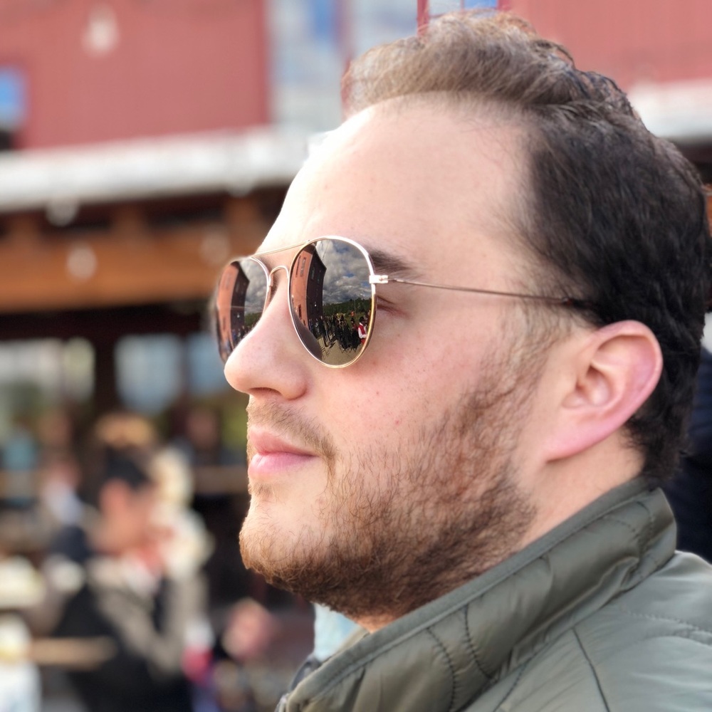 Meet your Posher, Elie